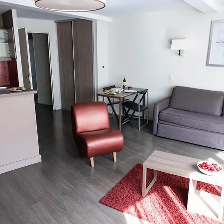 B&B Home Caen Centre Gare 4*