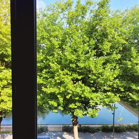 Centre Gare 3* קאין