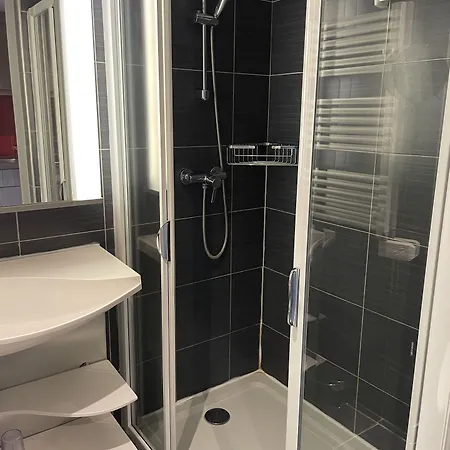 מלון דירות Centre Gare 3*