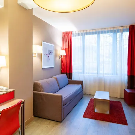 Centre Gare Lejlighedshotel 3*