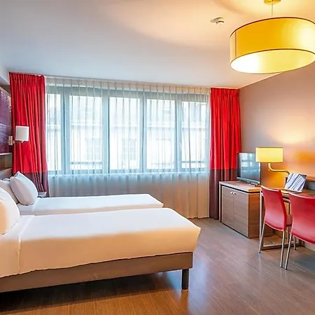 Centre Gare Aparthotel 3*