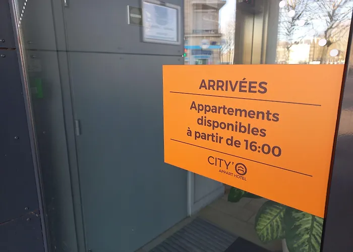 Centre Gare 아파트호텔 캉