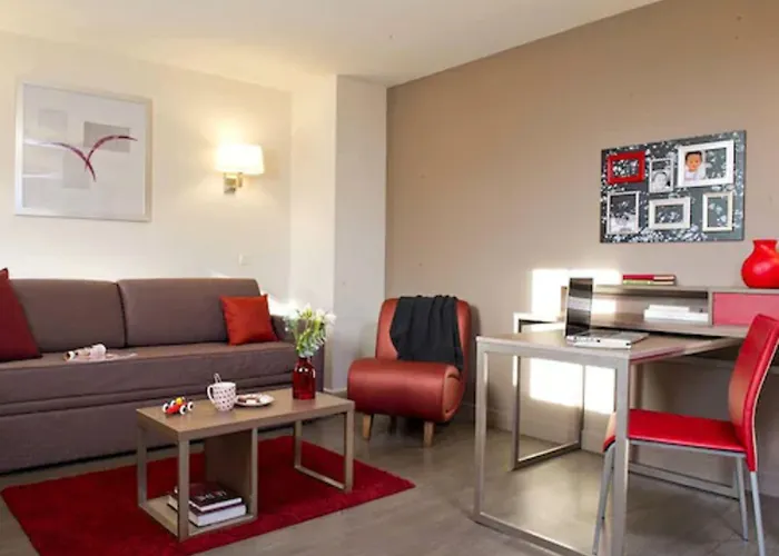 Centre Gare Aparthotel 3*